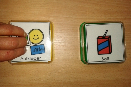 Foto Auswahl mit zwei Sprachausgabe-Tastern